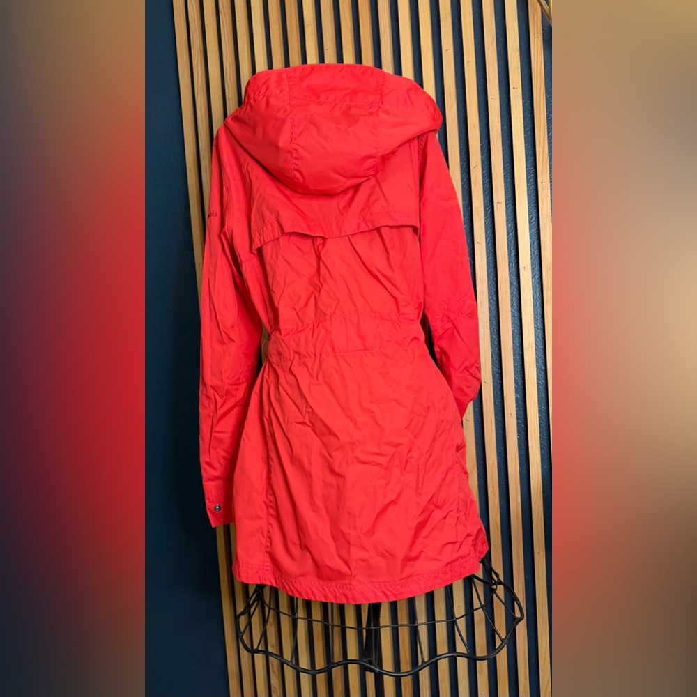 Womens Columbia "Pardon My Trench" Omni-Shield Vented Rain jacket. Sz Med - Picture 2 of 7